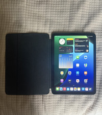 Apple iPad Air 4th Gen 64GB Wi-Fi Sky Blue Bundle Apple Pencil 2 Smart Folio