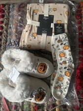 New American Eagle AE x Peanut Snoopy Plush Pajama PJ Set Size M  Socks
