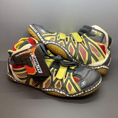 Brute JS25 John Smith 