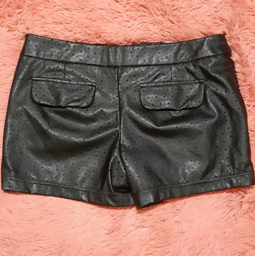 GB Sz 7 Shorts Faux Leather Juniors Star Cutout Mini Black Lined Ladies CUTE - Picture 5 of 5