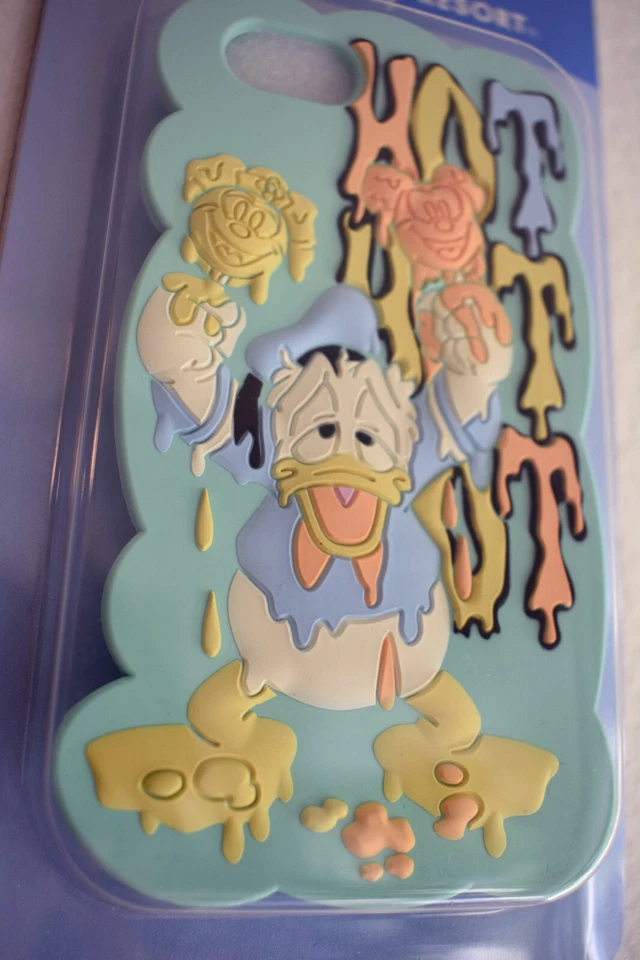 Tokyo Disney iPhone 5 silicone case Donald Duck "HOT HOT HOT" RARE COLLECTIBLE - Image 2 of 4
