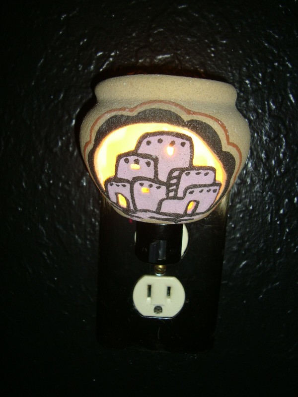 TAOS NEW MEXICO PUEBLO POTTERY NIGHTLIGHT ARTIST SIGNED NATIVE AM W GOLDTOOTH
