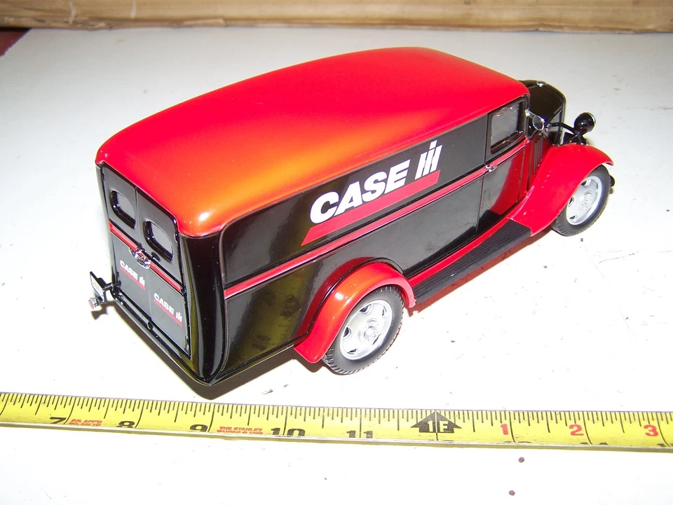 1935 Chevy CASE IH Service Truck Crown Premiums 1:24 Precision NIB Diecast NICE! - Image 3 of 4