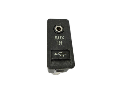 Aux und USB Adapter Buchse Schnittstelle für BMW E81 1er 118i LCI 07-13 9129651