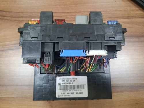 2001 2009 Mercedes W203 C230 C240 C280 Front Fuse Relay SAM Module 01 2001-2009-mercedes-w203-c230-c240-c280-front-fuse-relay-sam-module-01