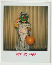 VINTAGE PHOTO/POLAROID: KID in OSCAR THE GROUCH HALLOWEEN COSTUME