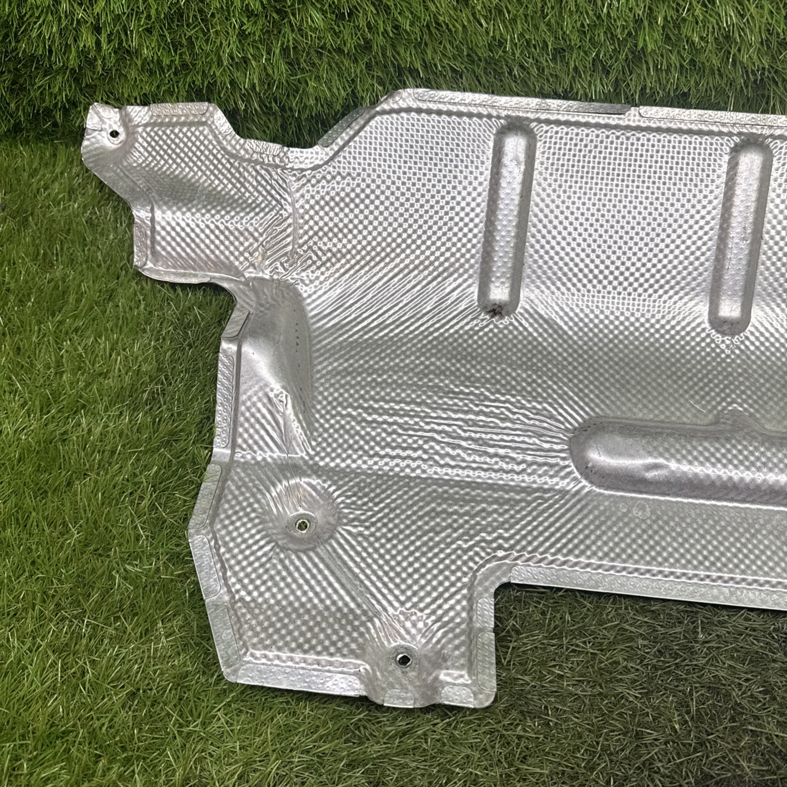 LAMBORGHINI HURACAN EVO STO OEM VITAL HEAT SHIELD EXHAUST 4T0825613