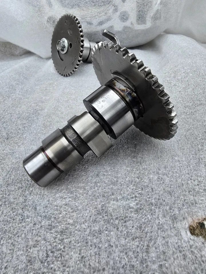 07 Can-Am Outlander 800 XT 4x4 Front Camshaft Cam Shaft Bombardier - Image 3 of 4