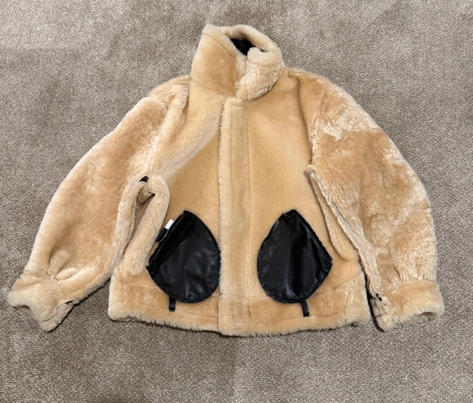 Schott NYC Classic B-3 Sheepskin Bomber Jacket, Mint, Condition Size 48 Worn 2X. image 6
