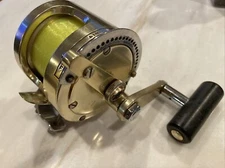 Fin-Nor 12-20 Light Conventional Fishing Reel with rod clamp Made in USA