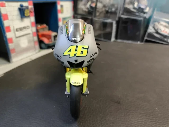 YAMAHA YZR-M1 #46 VALENTINO ROSSI, TESTBIKE SEPAN (2013), ALTAYA DIE CAST, 1:12 - Image 4 of 4
