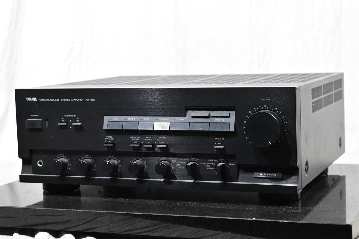 Yamaha AX-900 Integrated NATURAL SOUND STEREO AMPLIFIER