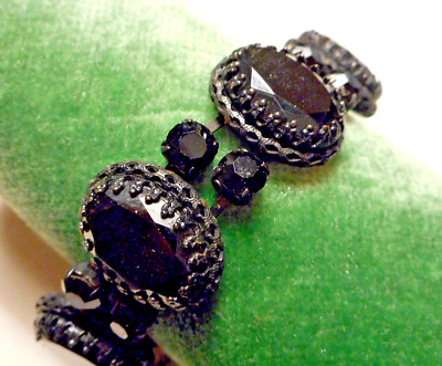 1950s Regency Bracelet w Prong Set Jet Black Glass Stones in Japanned Mounting