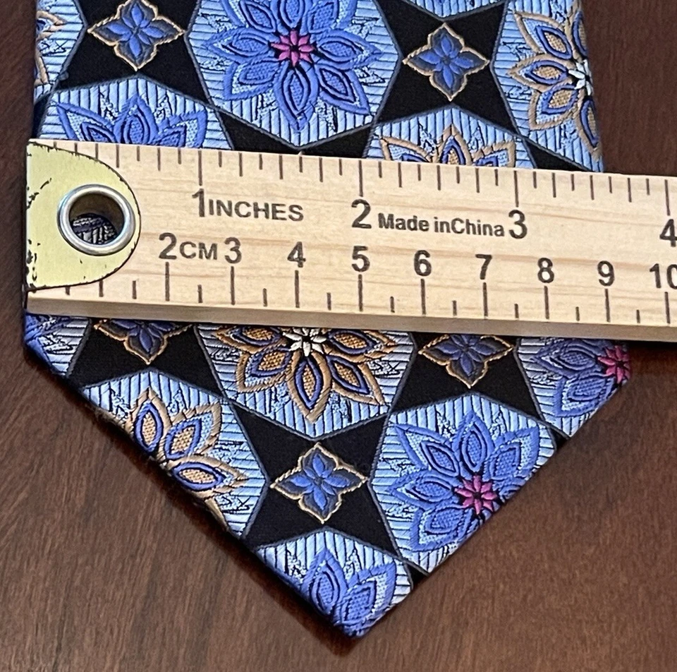Irvine Park Blue Pink Hand Made 100% Silk Men’s Neck Tie Made In China - Image 4 of 4