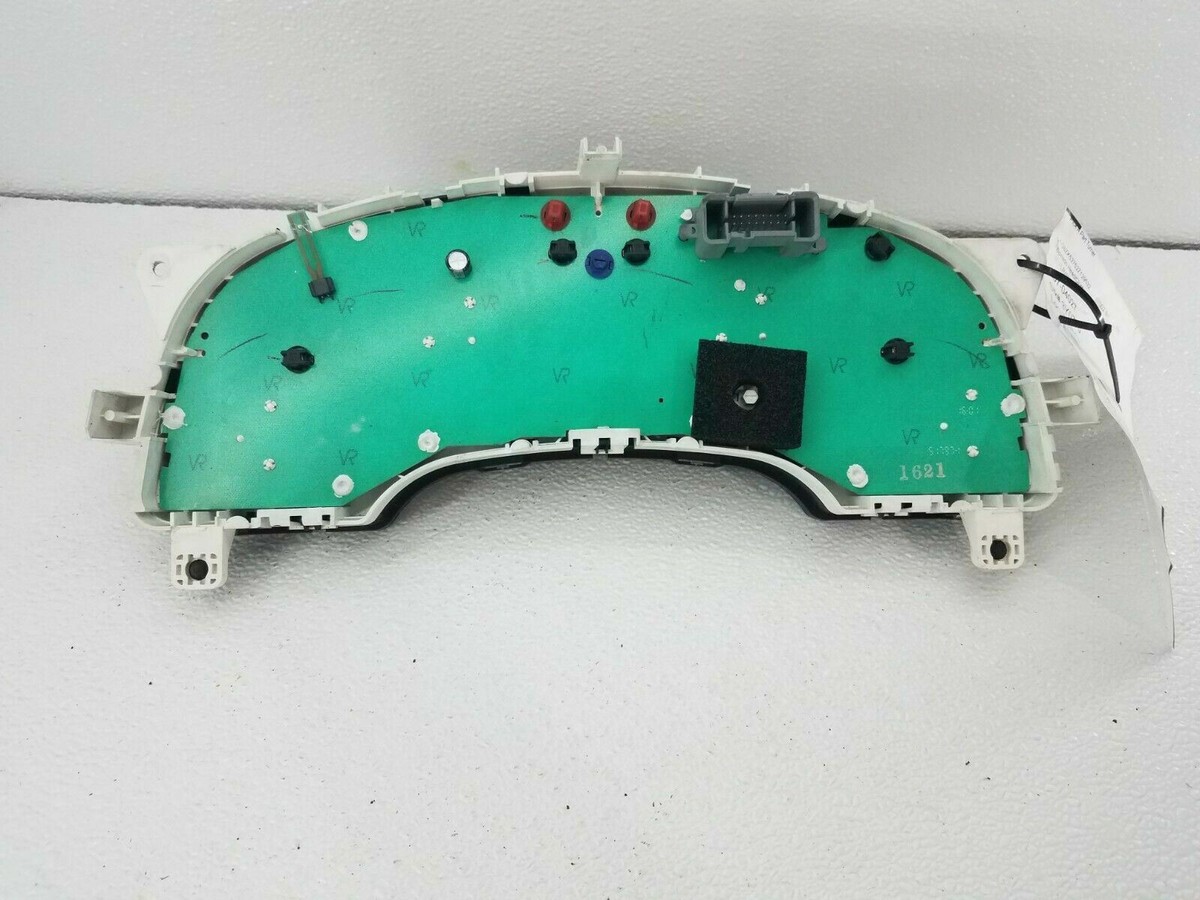 2002 02 saturn SL2 SC2 DOHC speedometer gauge cluster 21025356