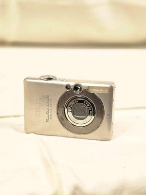 Canon PowerShot Digital ELPH SD400 5.0MP Compact Digital Camera TESTED working