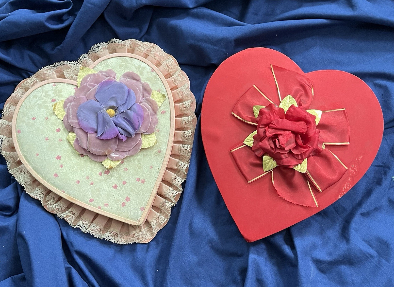 A Lot of 2 Vintage Valentine Candy Heart Box 1968 / 1969