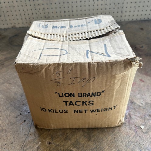 Lion Brand Schnittklammern für Polster, Gurtbänder, Teppiche etc. 16mm 5/8" (10kg) - Bild 1 von 3