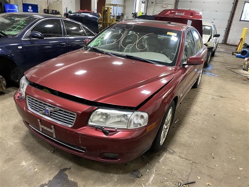 INTERCOOLER Volvo S60 V70 Upper 03 04 05 06 07 08 09 1147853 - Image 2 of 4