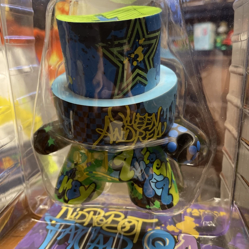 Kidrobot X Queen Andrea Super Fattie FATCAP 6” Urban Vinyl 2012 Graffiti Can HTF - Image 2 of 4