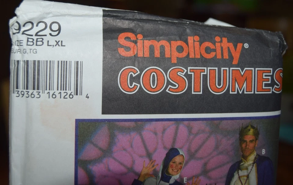 Vintage 1994 Simplicity Costumes 9229 Size BB L XL uncut Jester queen king - Image 3 of 4
