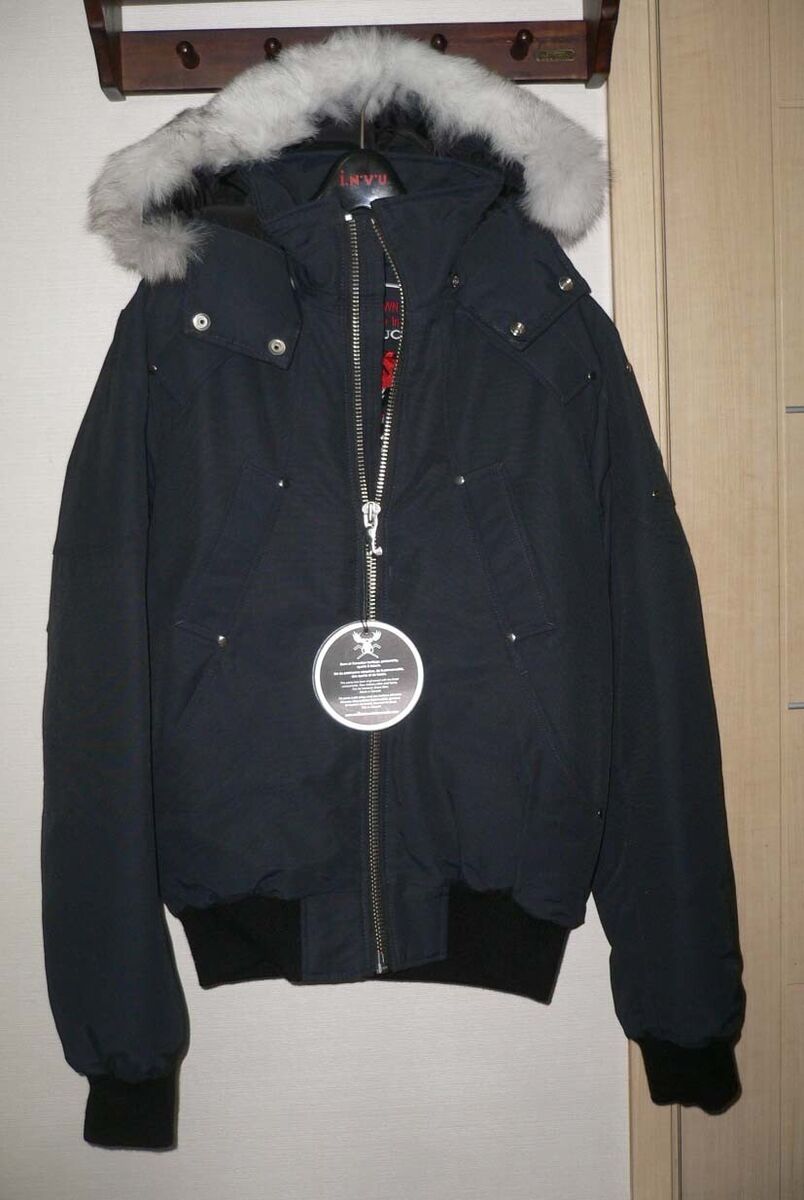 Moose Knuckles bomber down jacket navy & whire fur New with Moose Knuckles bomber down jacket navy & whire fur New with