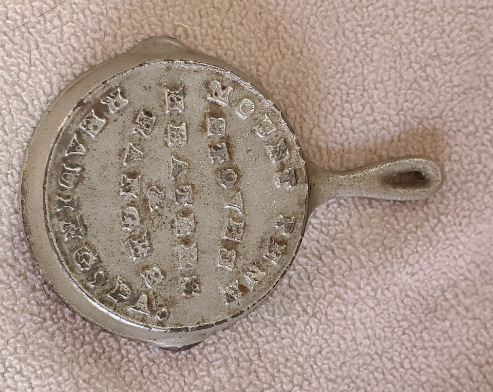 2 MT PENN STOVES READING PA CAST IRON MINI Advertising SKILLETS PANS