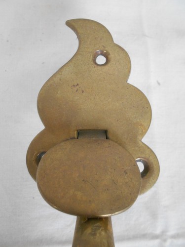 COPPIA DI MANIGLIE PER PORTE VINTAGE IN OTTONE FANTASIA - Foto 5 di 8