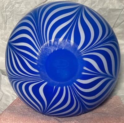 Vintage 1975 Fenton. Blue Satin&Feathered White. Beautiful