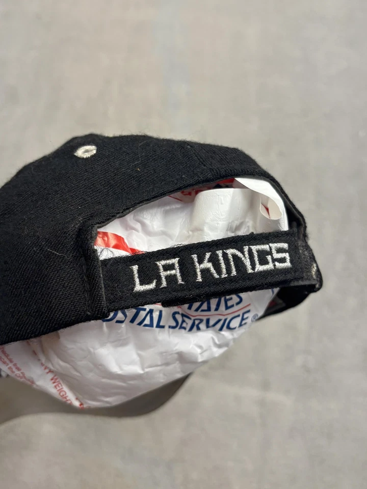 Vintage Los Angeles Kings Hat Cap Strap Back Black NHL Hockey Nike Mens 90s - Image 3 of 4