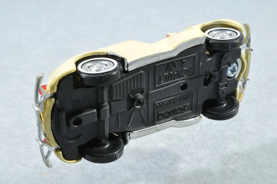 BK678 Fabrication Artisannal 1:43 1950 Renault 4CV Coupé Legros R/- - Photo 3/3