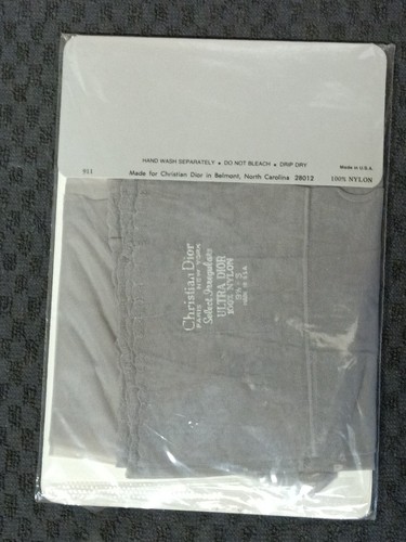 2 pair pack Christian Dior Nylon Stockings size 8.5 S - 11 T new Vintage Old - Picture 39 of 43