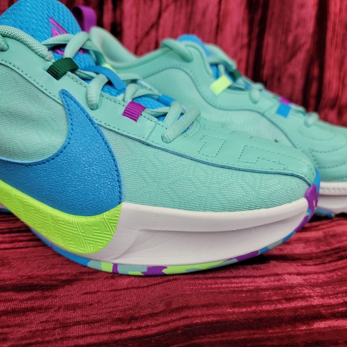 Nike Zoom Freak 5 (GS) 5.5Y Basketball Emerald Rise/Blue  display picture 1