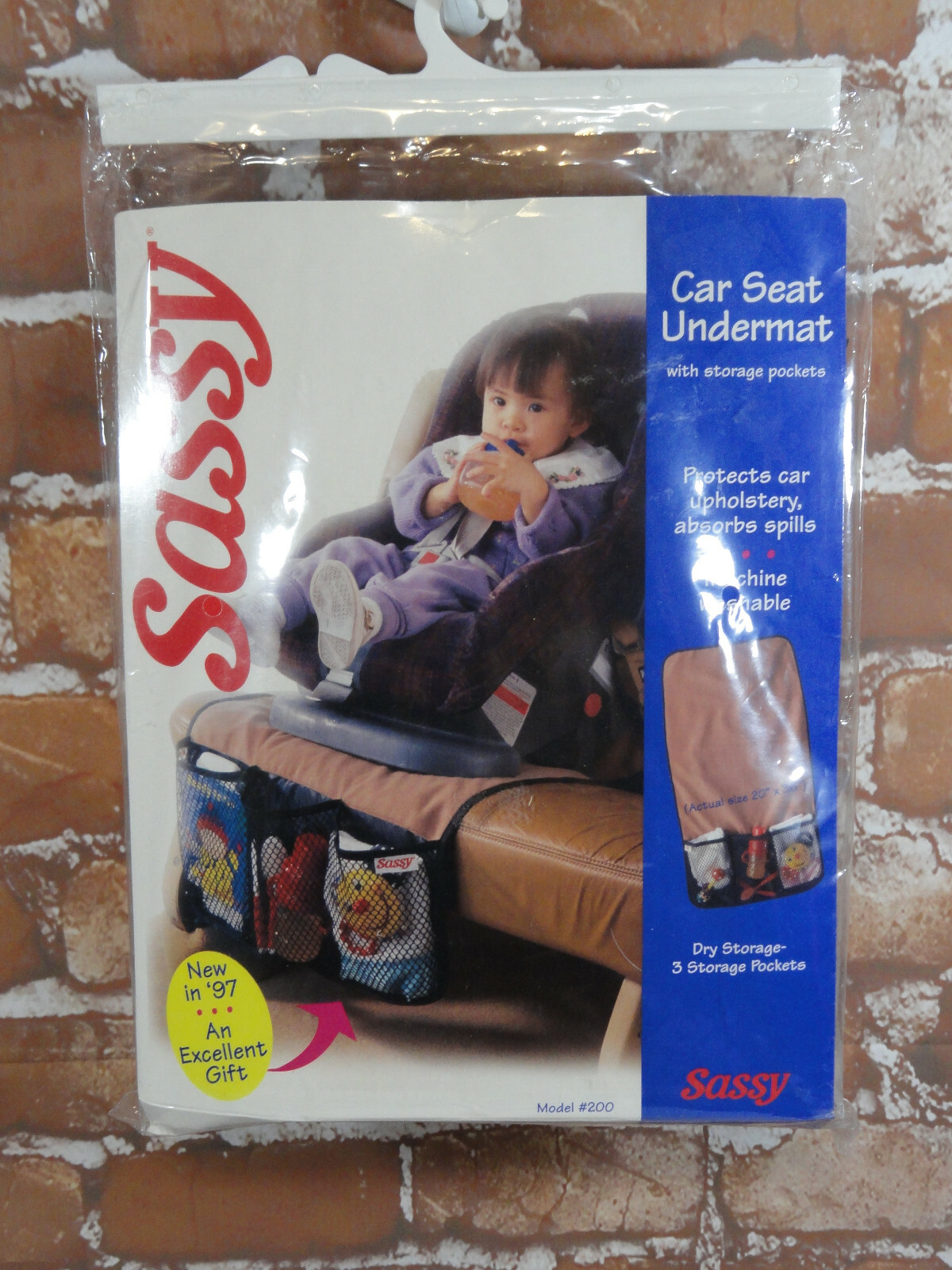 SASSY Model 200 CAR SEAT UNDERMAT w 3 POCKETS20x36NIPSpill