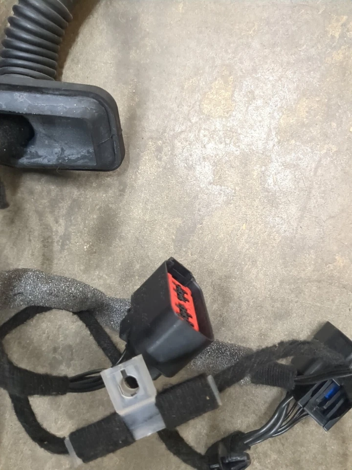 RANGE ROVER EVOQUE 2011-15 OFFSIDE/RIGHT FRONT DOOR WIRING LOOM (5 DOOR) O2093 - Image 3 of 4