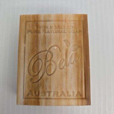 Bela All Natural Vegan Triple Milled Spicy Sandalwood Scented Soap 