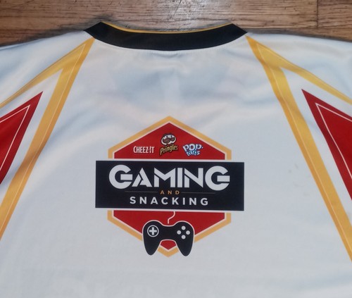 video game snackers promo jersey shirt XBOX Nintendo PlayStation Pringles - Picture 9 of 10