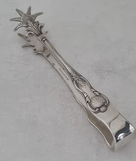 Excellent Quality Early 20th Century King's Pattern Silver Plated Claw Ice Tongs