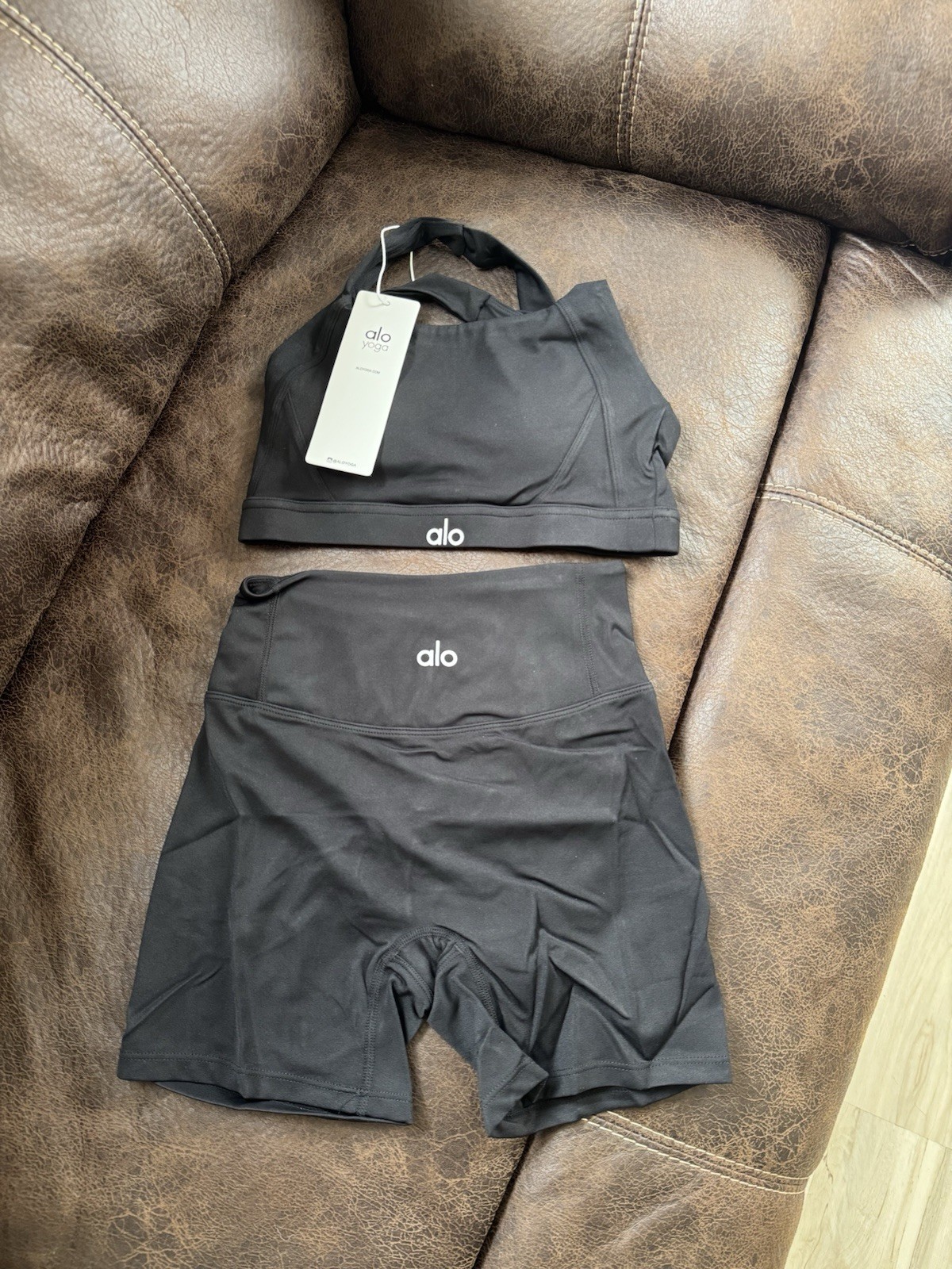 Alo Yoga 2-Piece Black Stretch Yoga Sports Bra & Shorts Set Women’s S