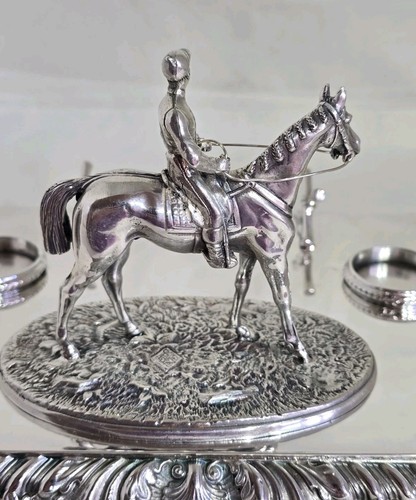 Vintage novelty inkwell standish / Inkstand.Fashioned with a Horse Racing Theme - Picture 10 of 23