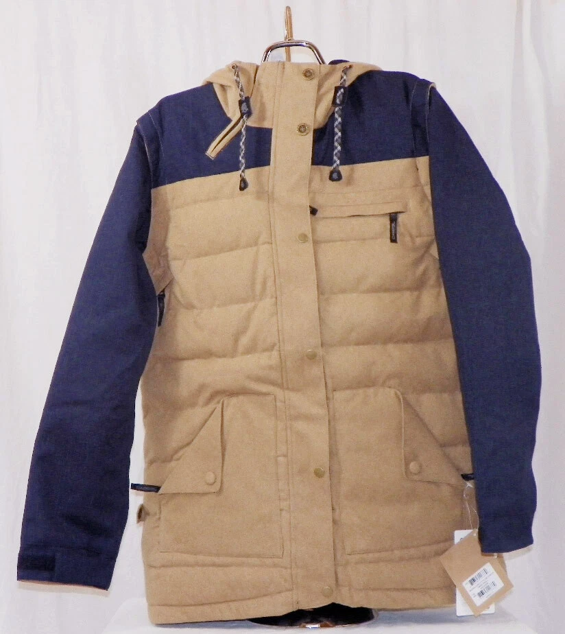 Thin top snowboard jacket