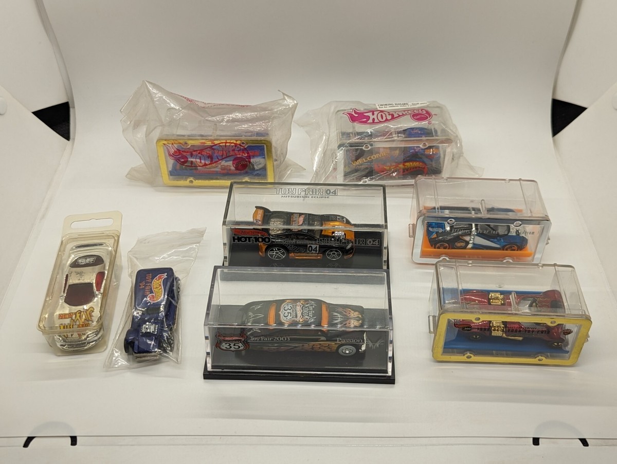 Hot Wheels Toy Fair Collection Includes 2003 Highway 35