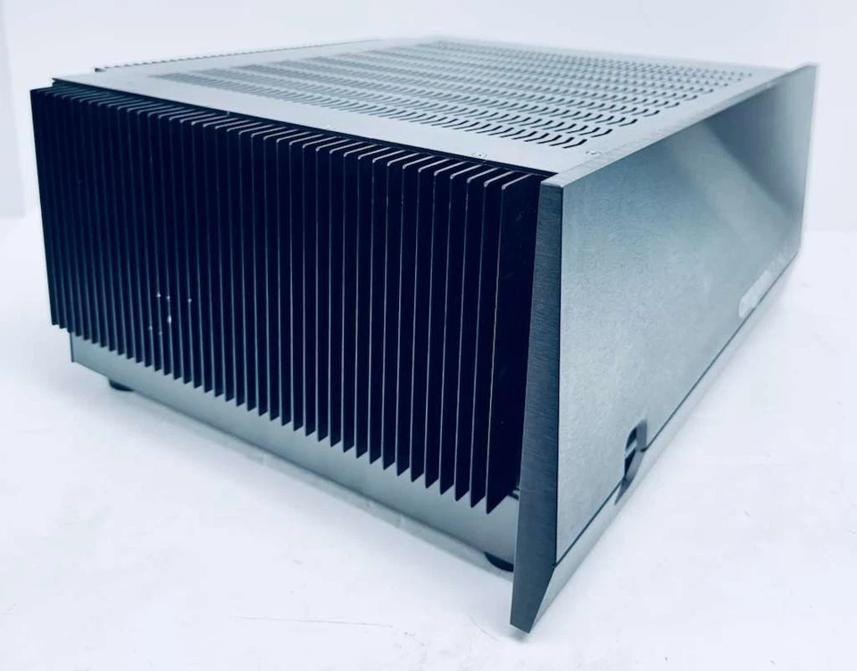 Amplificador de potencia de tres canales Aragon 8008X3 Foto 4 de 4