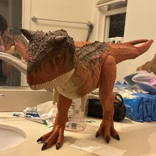 Jurassic World Mattel Carnotaurus Brown Red Action Figure Plastic Dinosaur Toy