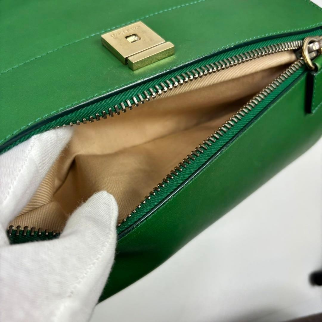 Current GIVENCHY Pandora 2-way shoulder bag in green leather thumbnail 12