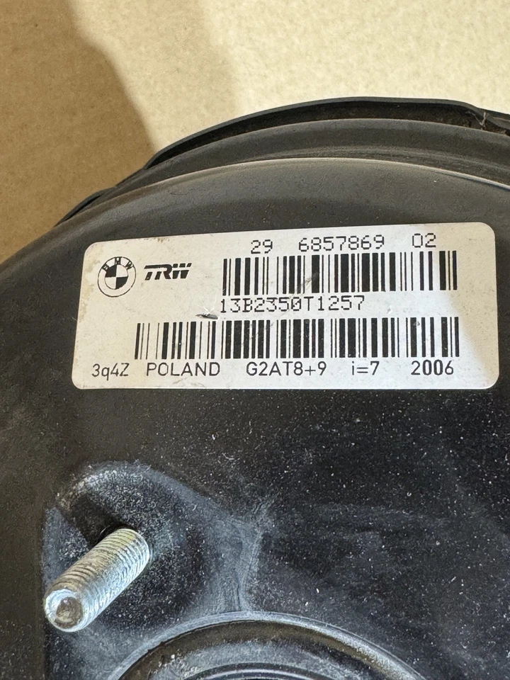 Servo elevador de freno eléctrico BMW F25 X3 2011-2017 6857869 OEM. Foto 3 de 3