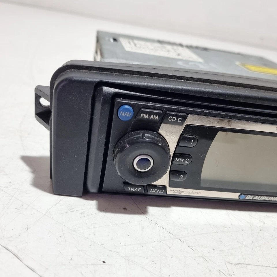 C24* BLAUPUNKT TravelPilot Autoradio 1-DIN Radio weiße Beleuchtung RDS Navi CD - Bild 3 von 4