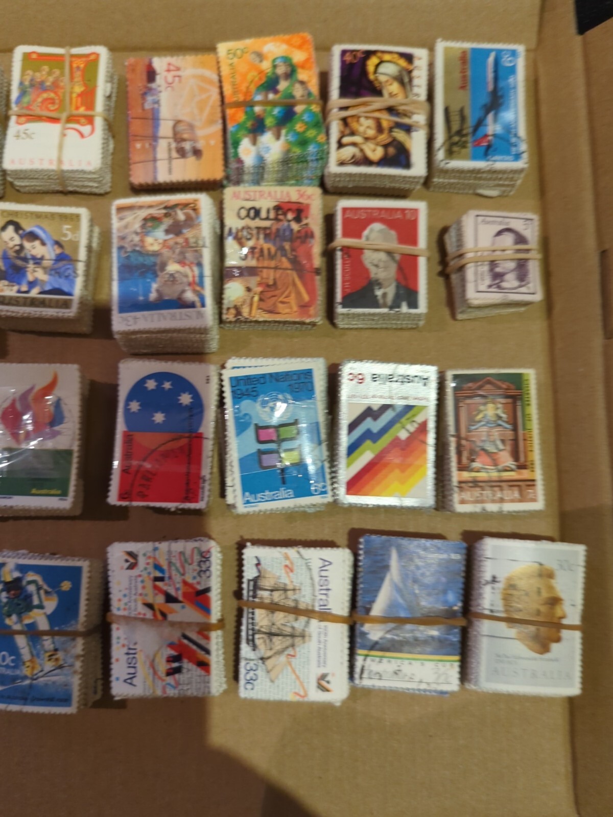 40x100=4000 Decimal used australian stamps Postage inc kiloware