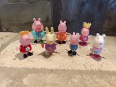 PEPPA PIG Lot of 7 - Suzy Sheep, Daddy, Royal, Rabbit, Flower dress, Mommy, Boy