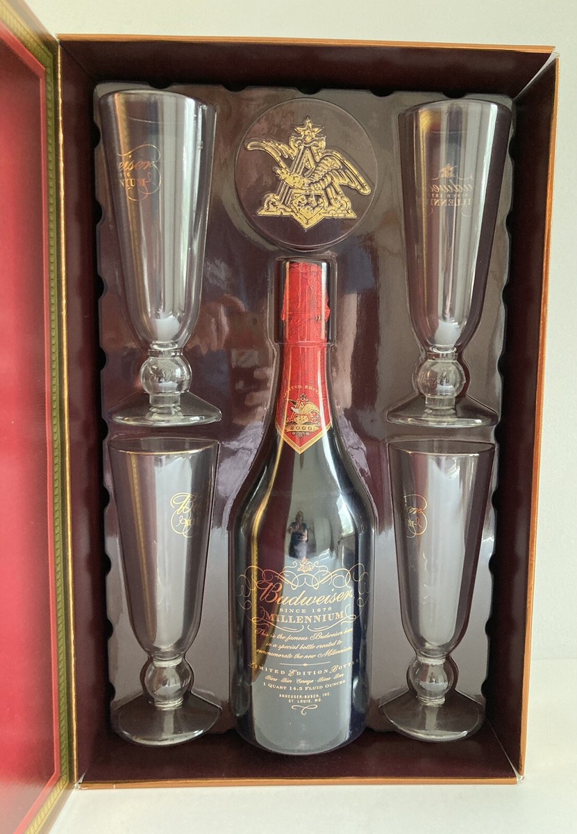 2000 Budweiser Millennium Limited Edition Bottle Four Glasses